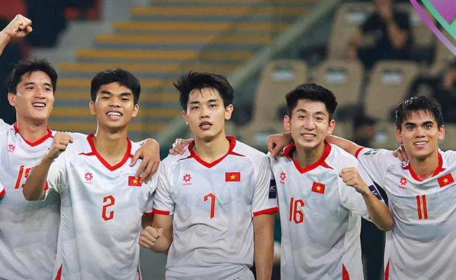 Hình ảnh minh họa người dùng kiểm soát quyền riêng tư và dữ liệu cá nhân của mình